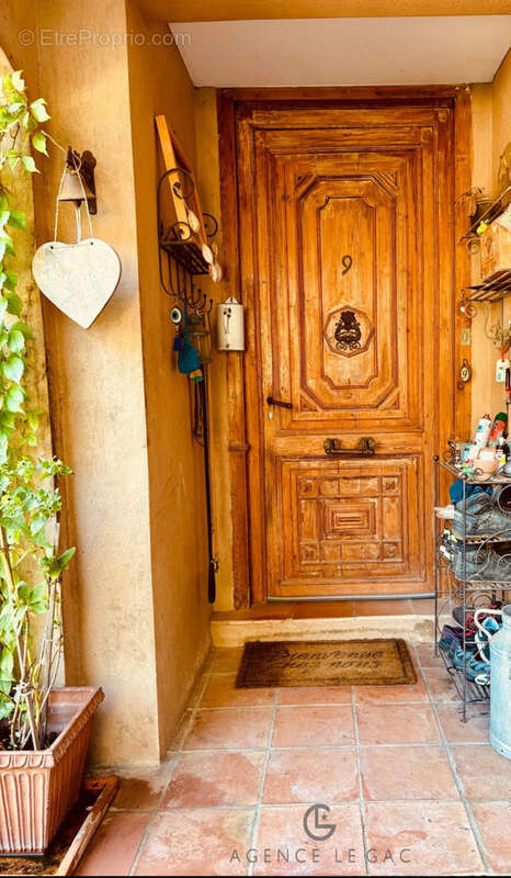 Maison à PLAN-DE-LA-TOUR