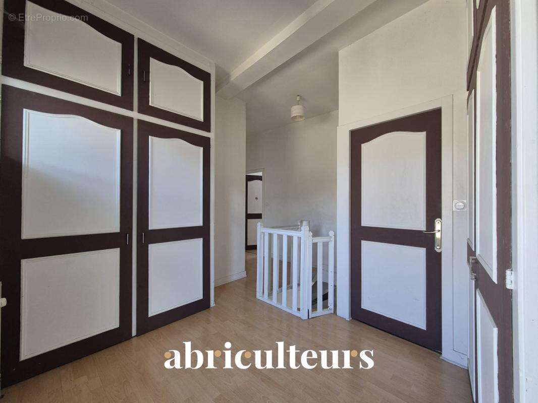 Maison avec terrasse de 45 m² e en vente à Cognac ( 16100) - photo 7