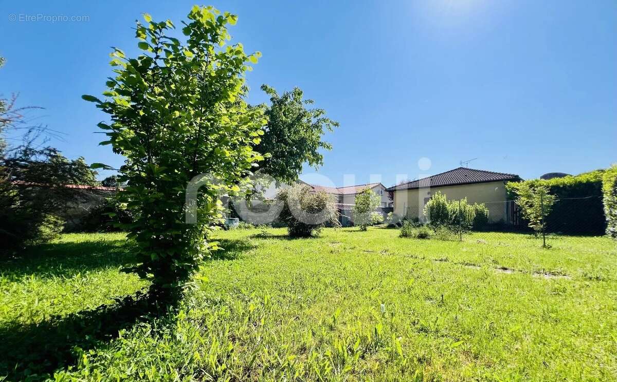 Maison à AIGUEPERSE