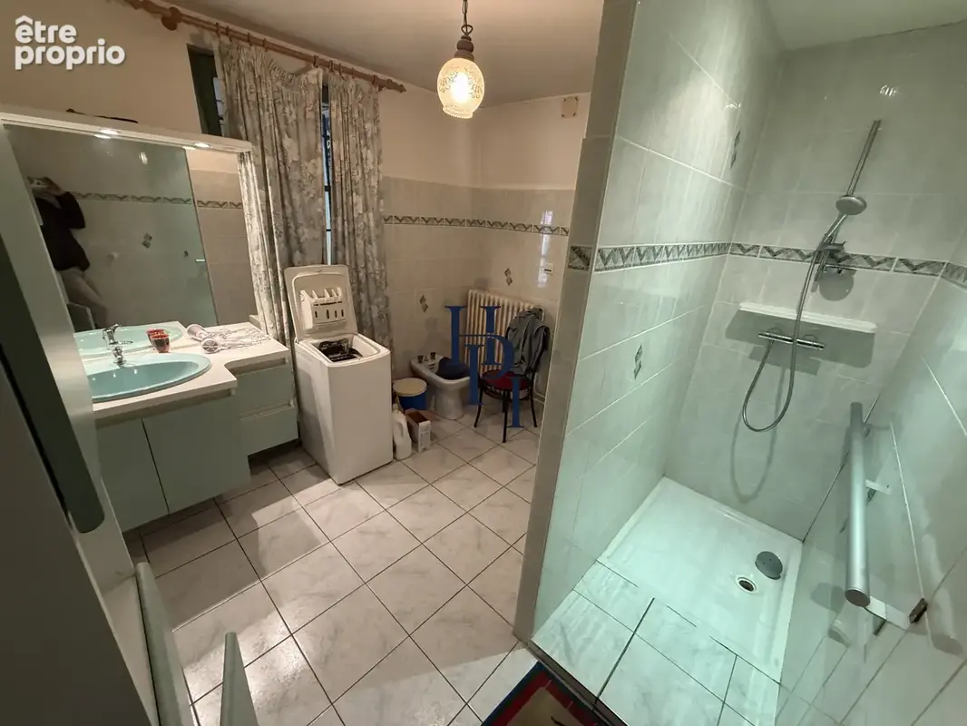 Vente immeuble avec fonds de commerce et deux appartements Lacaune - photo 12