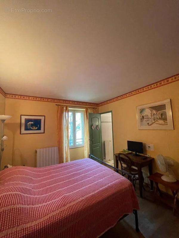 Maison à LA TOUR-SUR-ORB