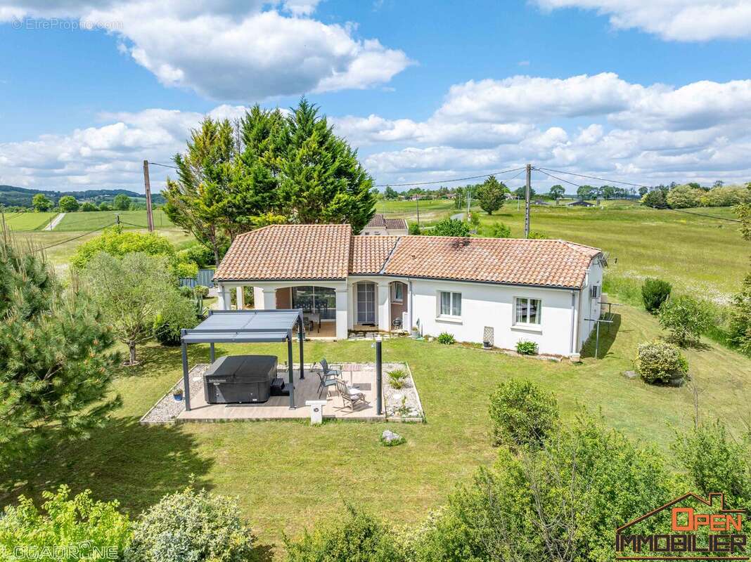 Maison à MONFLANQUIN