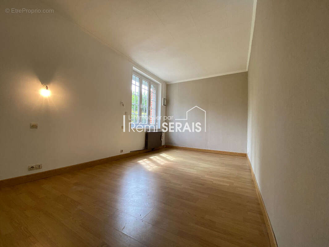 Maison à LE MENIL-DE-BRIOUZE