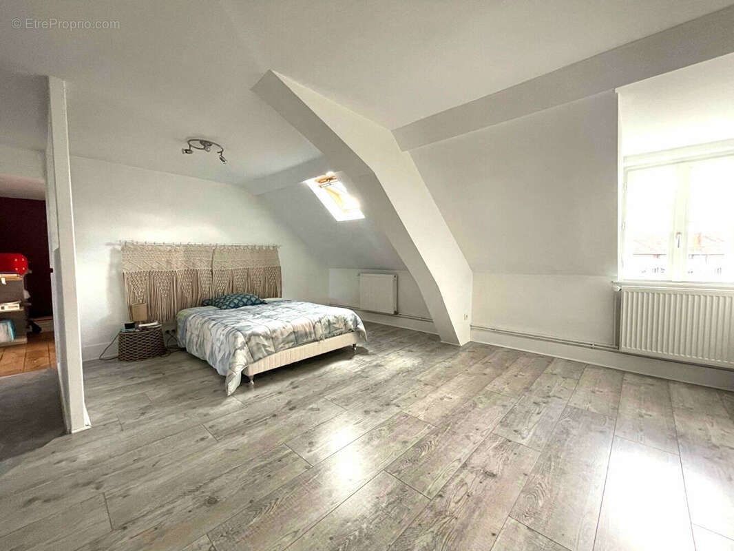 Maison de ville rénovée avec cour, garage et calme Quartier Médiathèque - photo 14