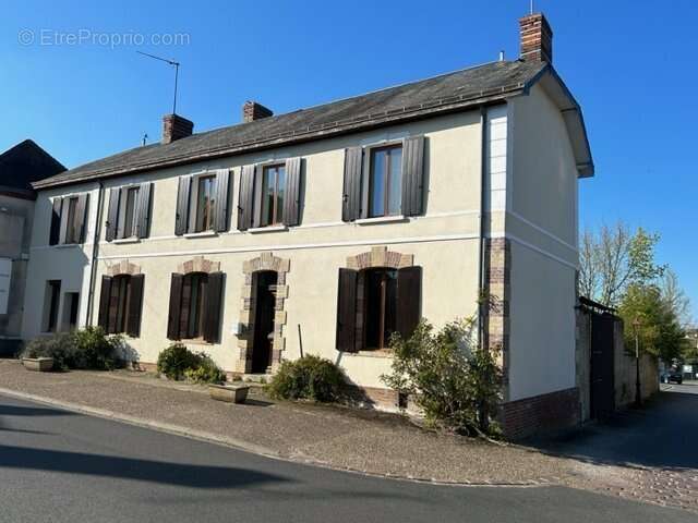 Maison à LA FERTE-BERNARD