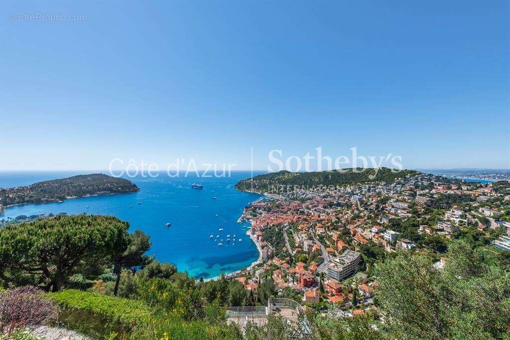 Appartement à VILLEFRANCHE-SUR-MER