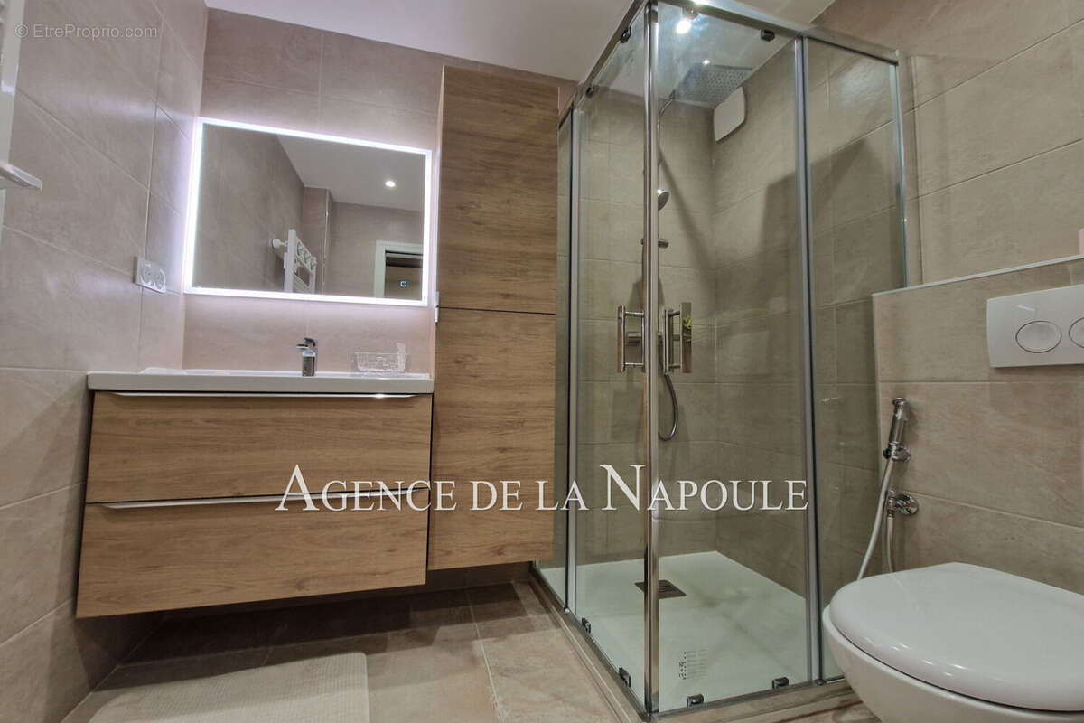Appartement à MANDELIEU-LA-NAPOULE