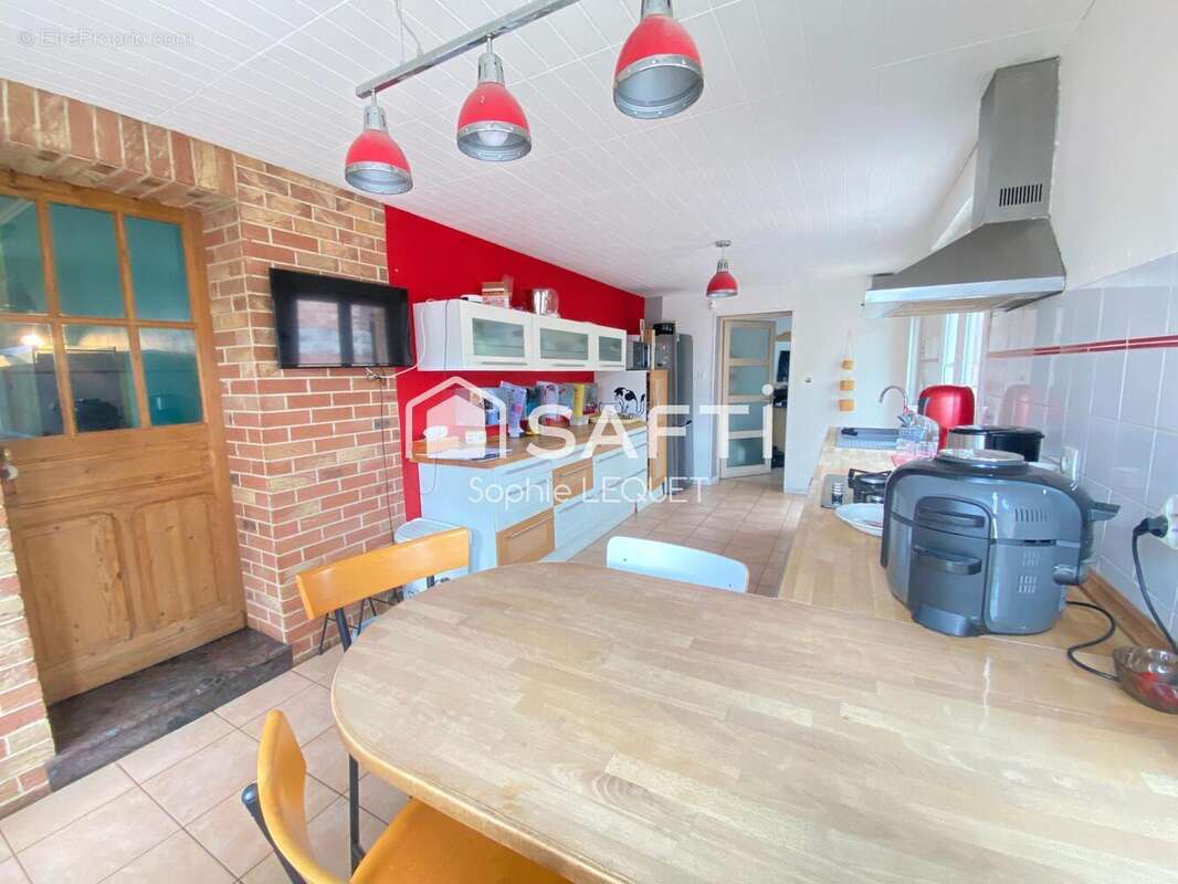 Photo 2 - Maison à ESTEVELLES