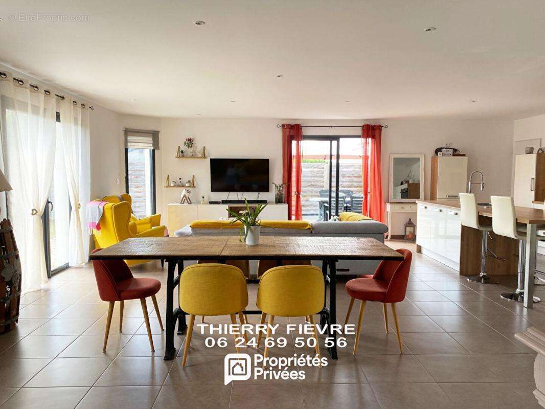 A vendre  bourgueil 37140  maison familiale très récente clé en main  de  6 pièces 165 m2 sur un terrain clos - photo 5