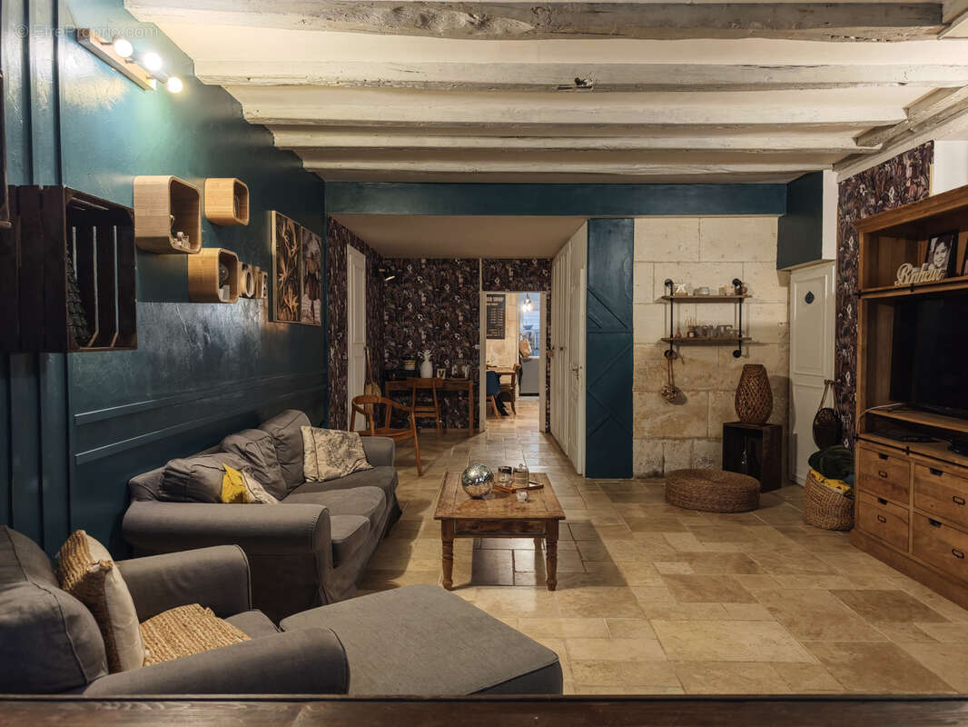 Maison à CHATEAUNEUF-SUR-CHARENTE