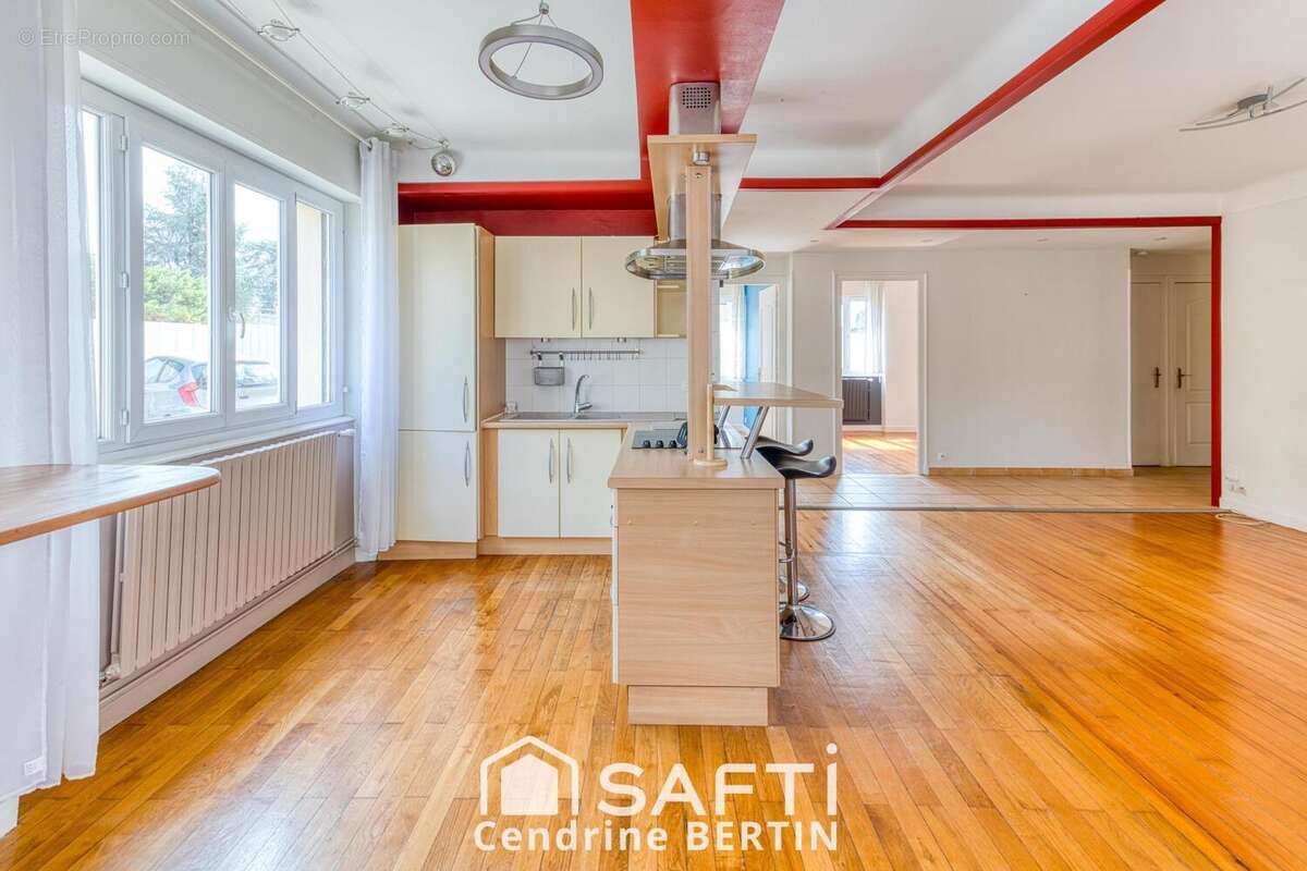 Appartement 74 m² à Bourg-En-Bresse  - photo 3