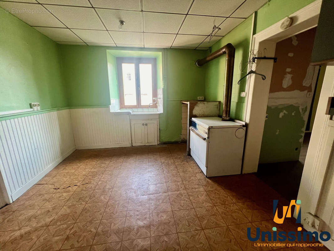 Appartement à ISSANS