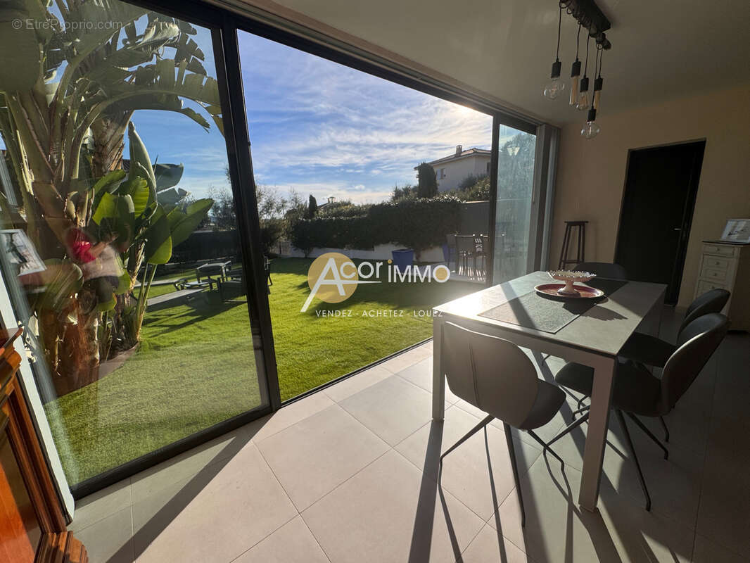 Appartement à SANARY-SUR-MER