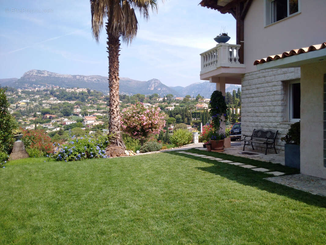 Propriete vence vue degagee collines piscine - photo 4