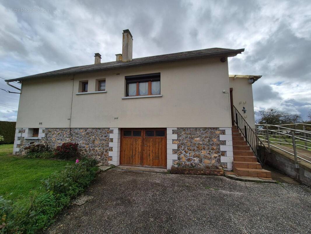 Photo 1 - Maison à MONTFORT-SUR-RISLE