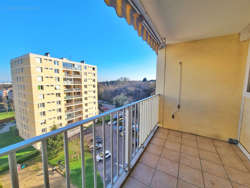 Appartement à OULLINS