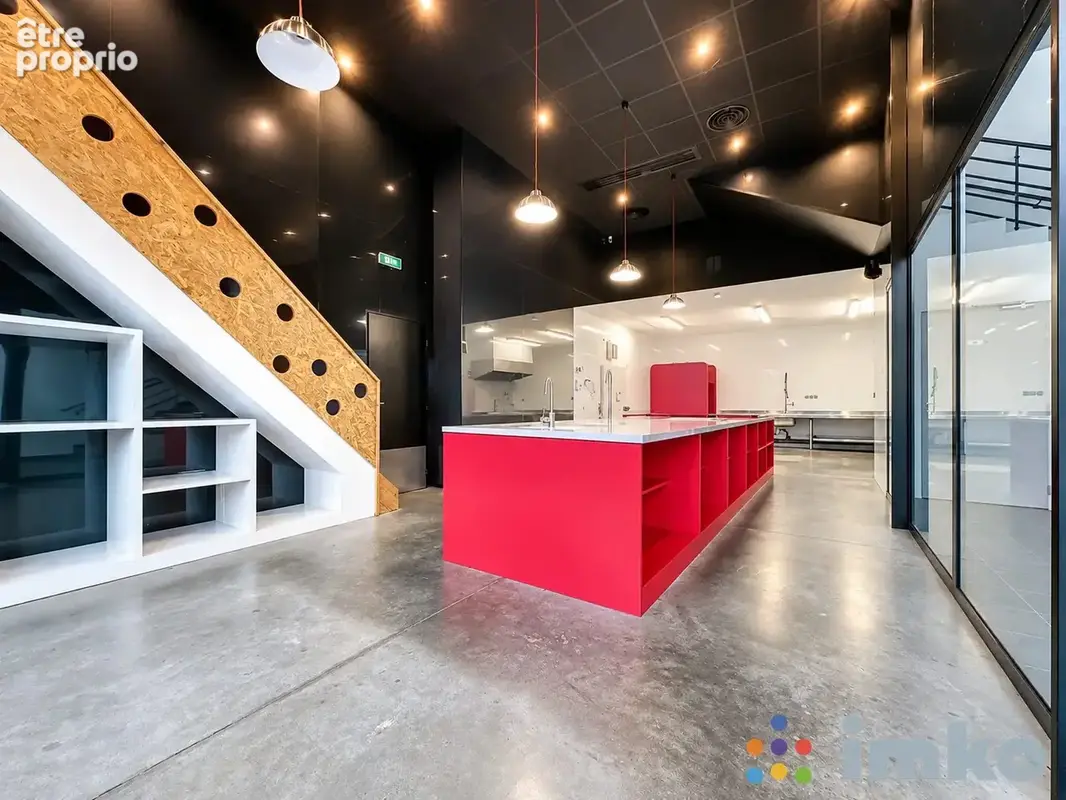 Commerce 250 m² à vendre à Croix (59170) - photo 1