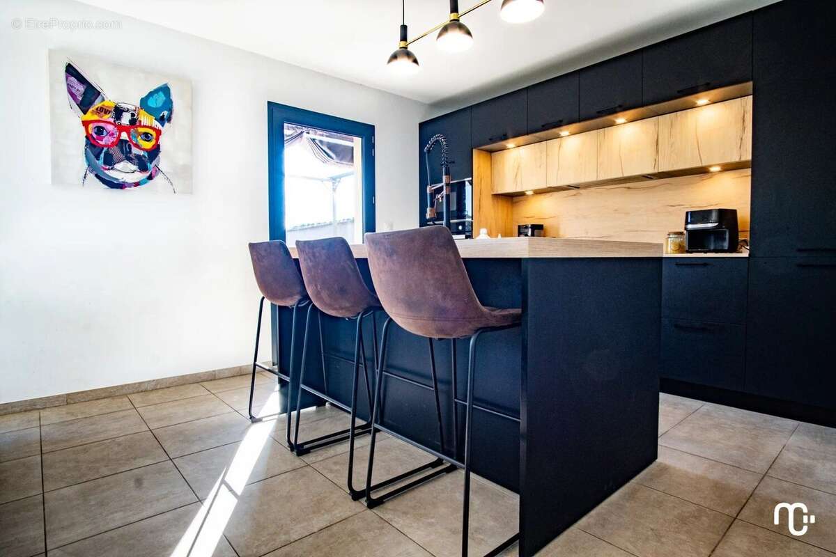 Maison à POURRIERES