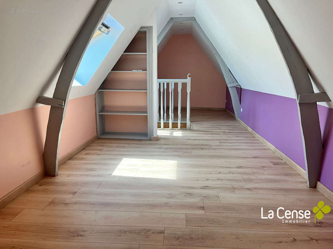 Maison à PERONNE-EN-MELANTOIS