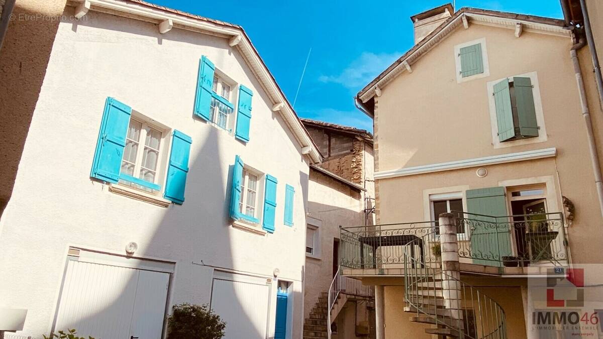 Maison à SAINT-CERE