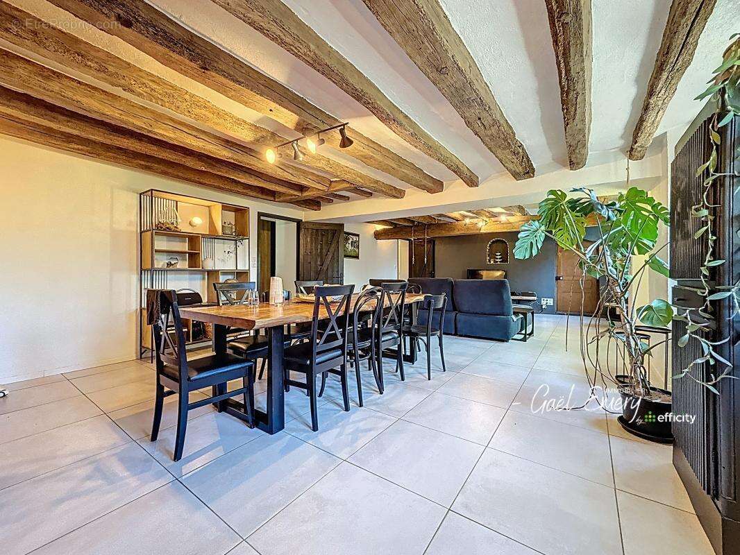 Maison à LE BREIL-SUR-MERIZE