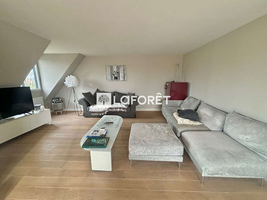 Appartement Merignies 4 pièce(s) 148 m2 - photo 2