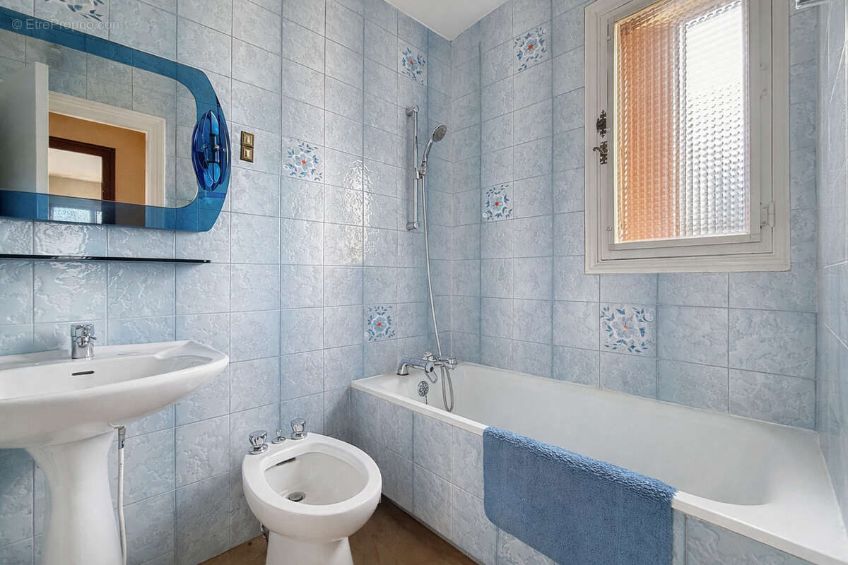 Maison à SAINT-GENIS-LAVAL