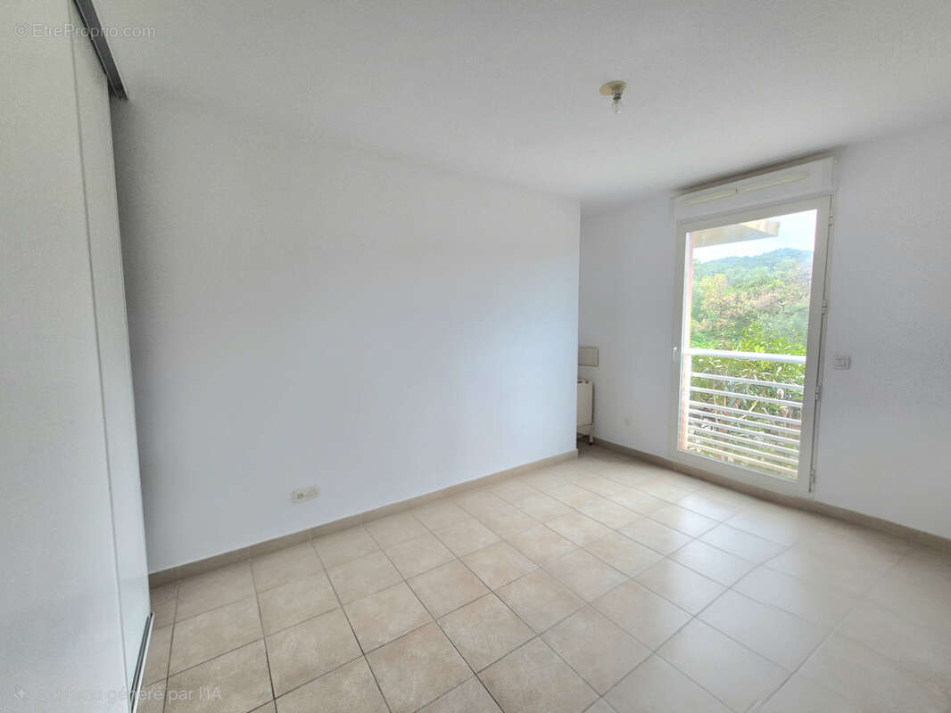 Appartement à HYERES