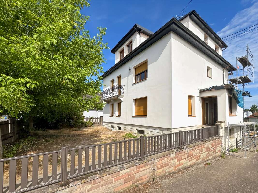 Appartement à NIEDERMODERN