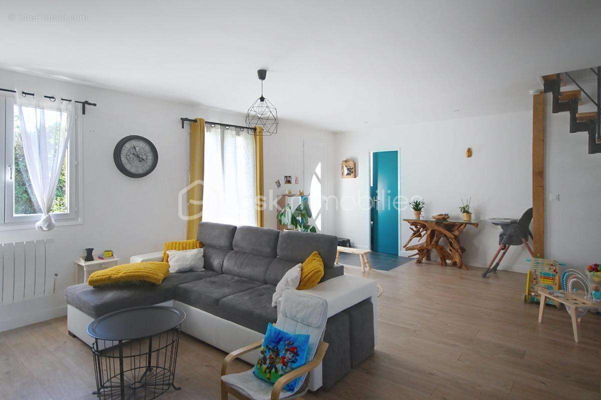 Maison à MALESHERBES