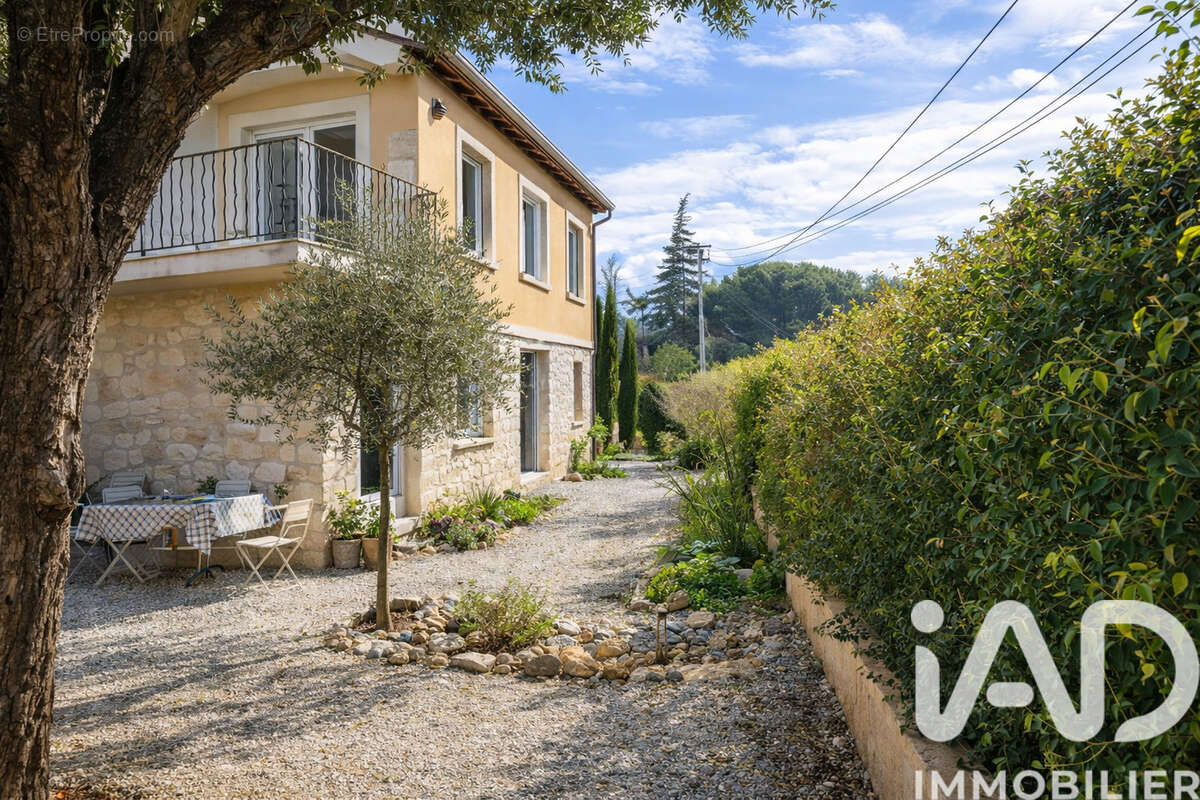 Photo 2 - Maison à VAISON-LA-ROMAINE