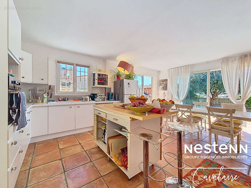 Villa 5 pièces de 143 m2 avec piscine à Cogolin - photo 6