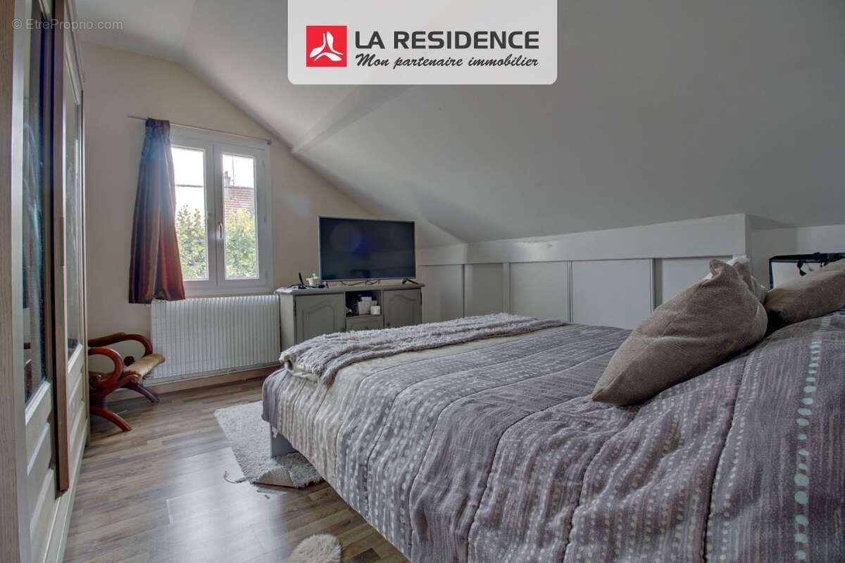 Maison à LES MUREAUX