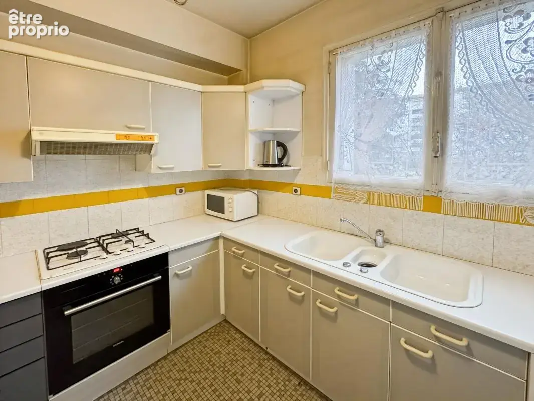 Appartement T4 lumineux 89 m² – Centre de Périgueux – Loggia – Ascenseur - photo 8