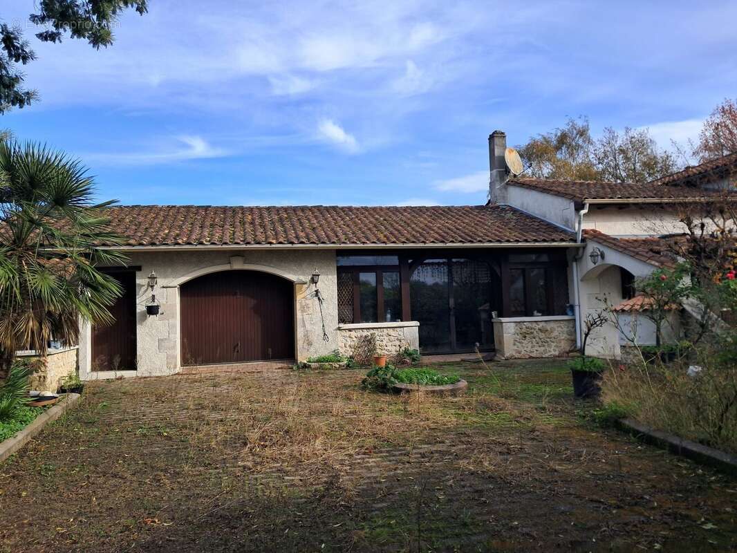 Maison à COURPIGNAC