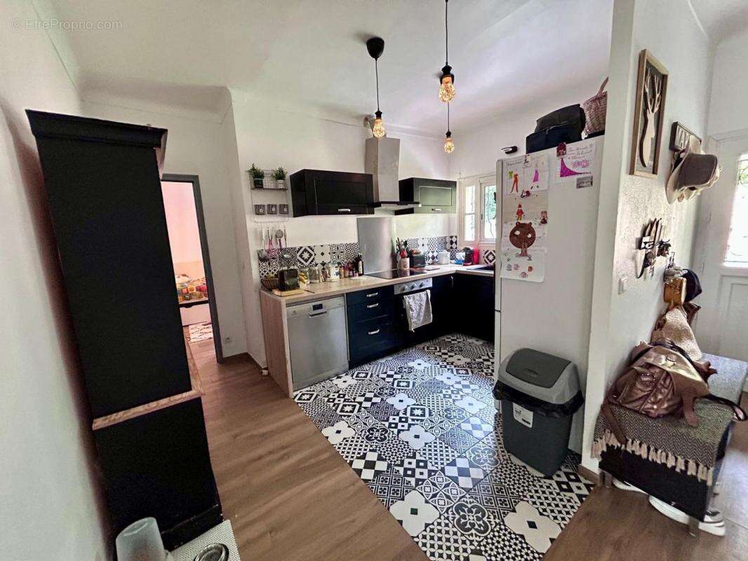 Appartement à ROQUEBRUNE-SUR-ARGENS