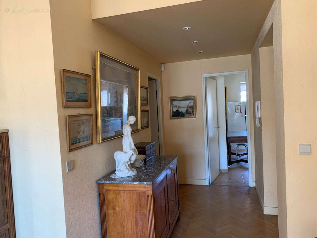 Appartement à MARSEILLE-8E