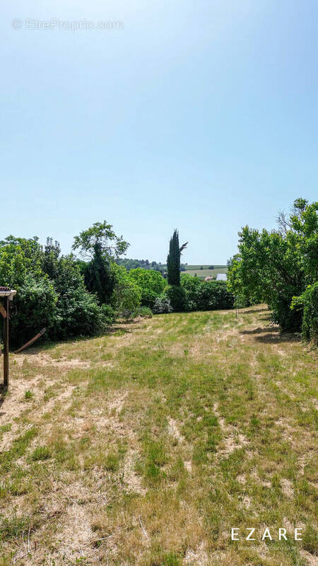 Terrain à DAIX