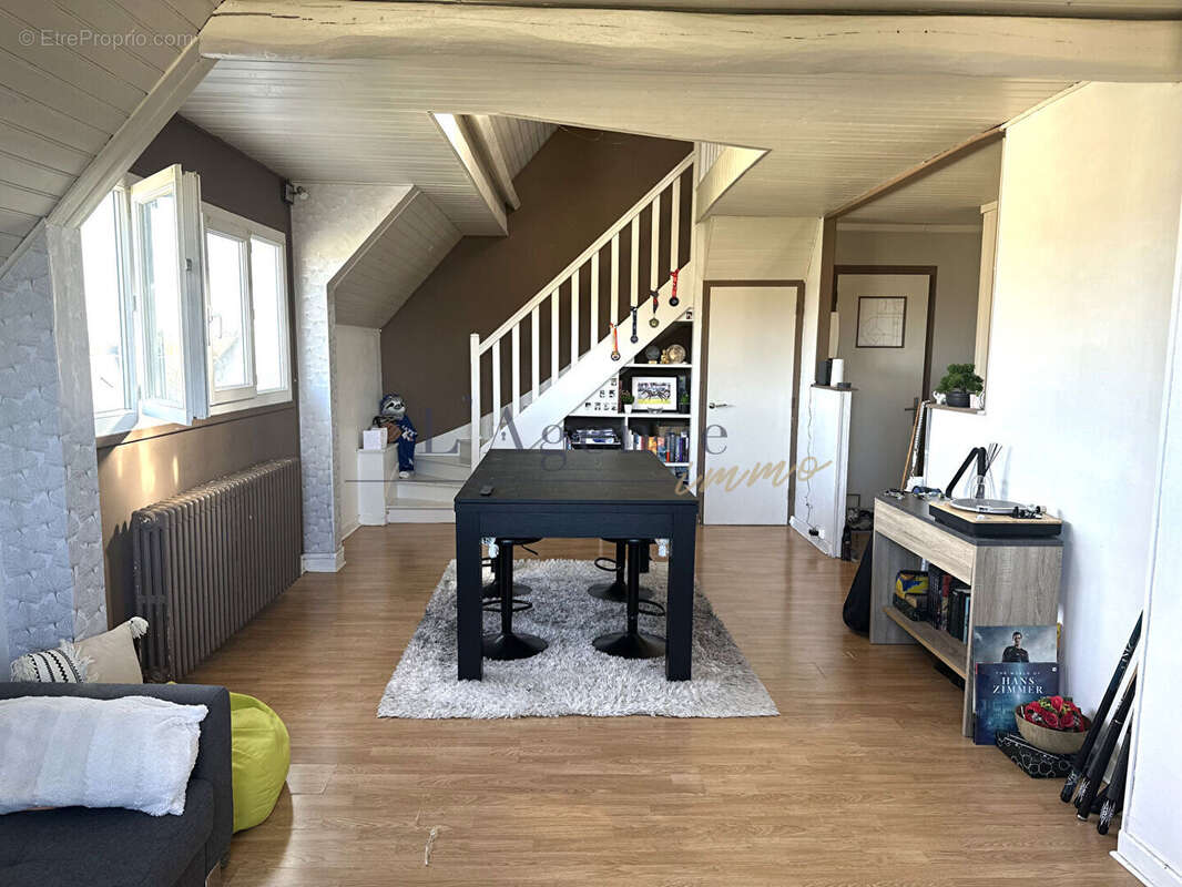 Appartement à VILLERS-SOUS-SAINT-LEU