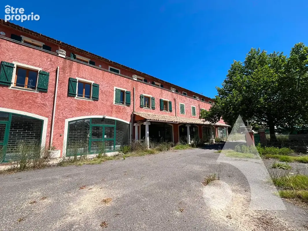 Appartement à SALERNES