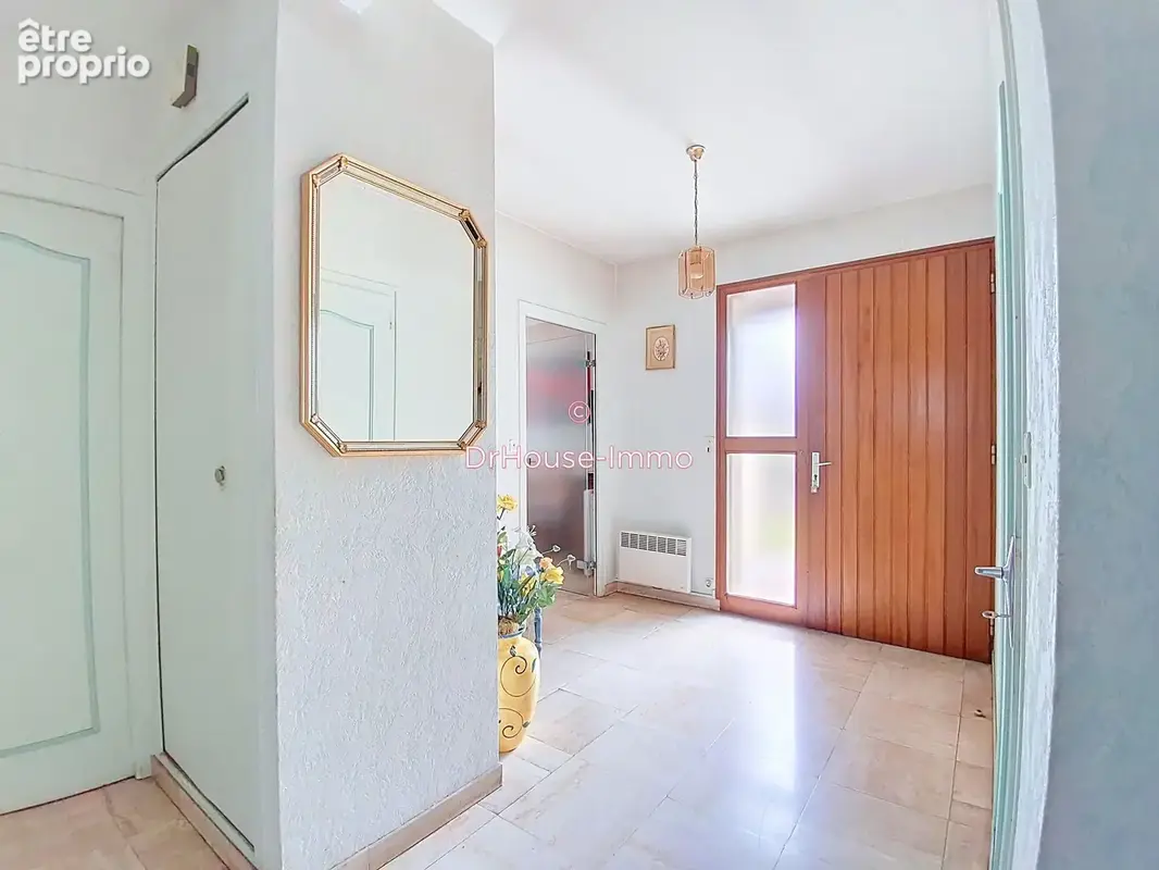 Maison 150 m² à Saint-Hilaire-Du-Harcouet  - photo 9
