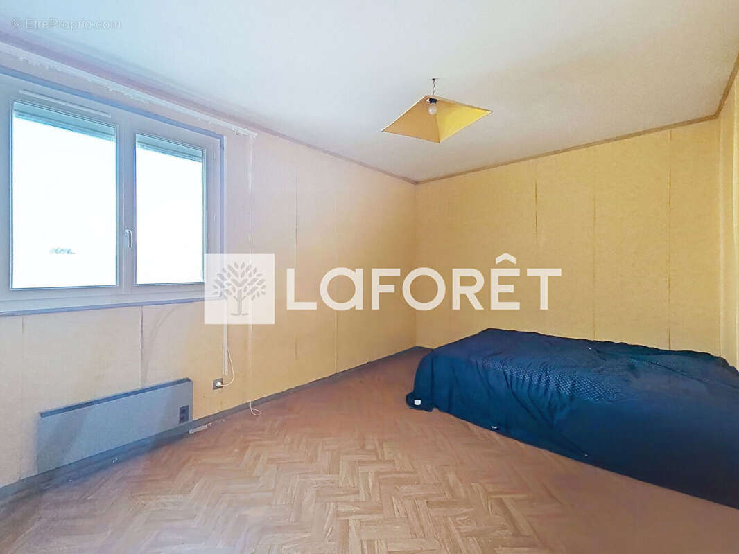 Maison à SAVIGNY-LE-TEMPLE