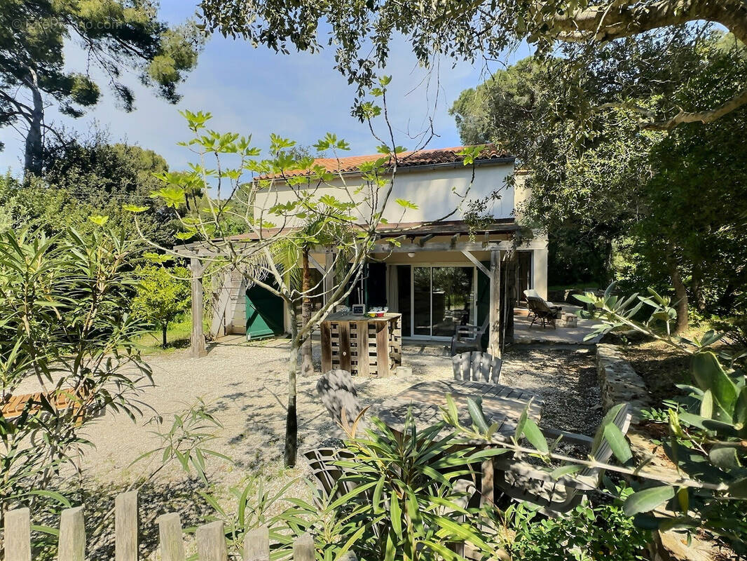 Maison à HYERES