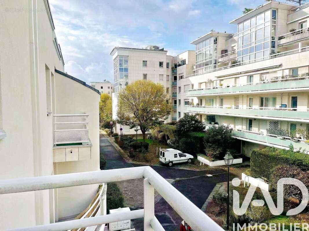 Photo 3 - Appartement à SURESNES