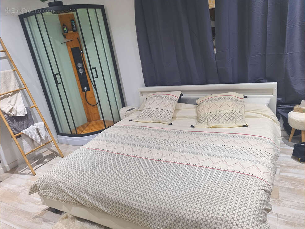 Maison à LA BEGUDE-DE-MAZENC