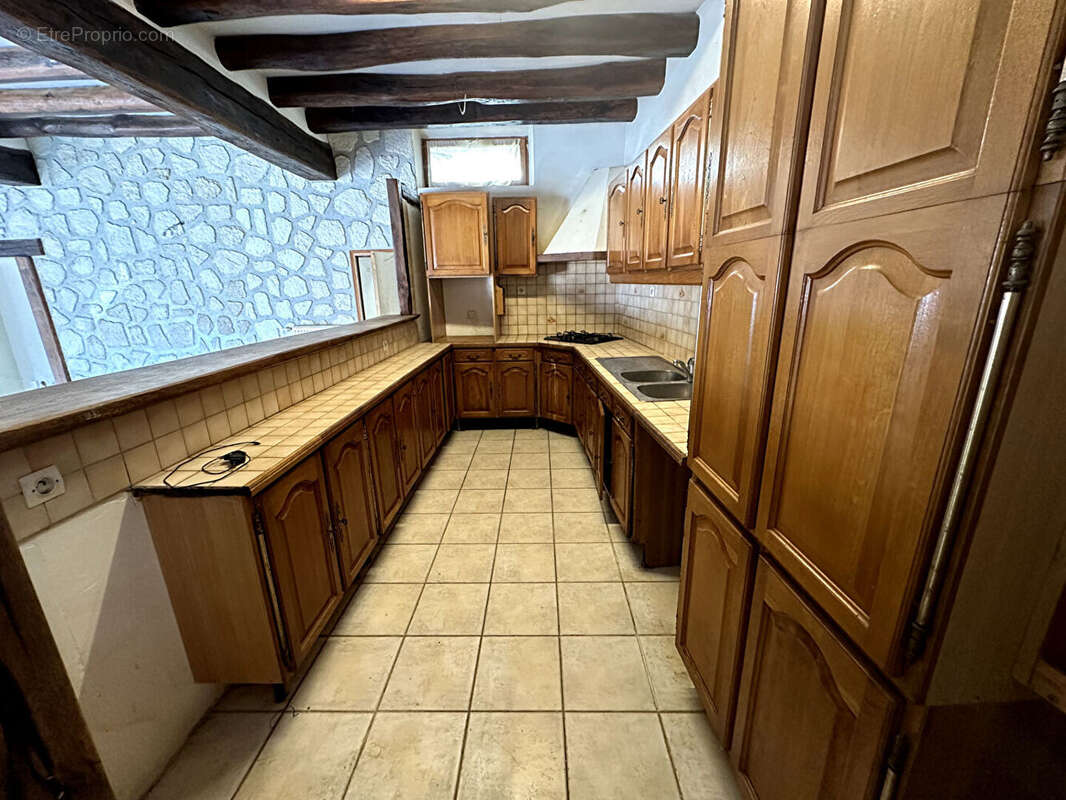 Maison à VILLENEUVE-LA-GUYARD