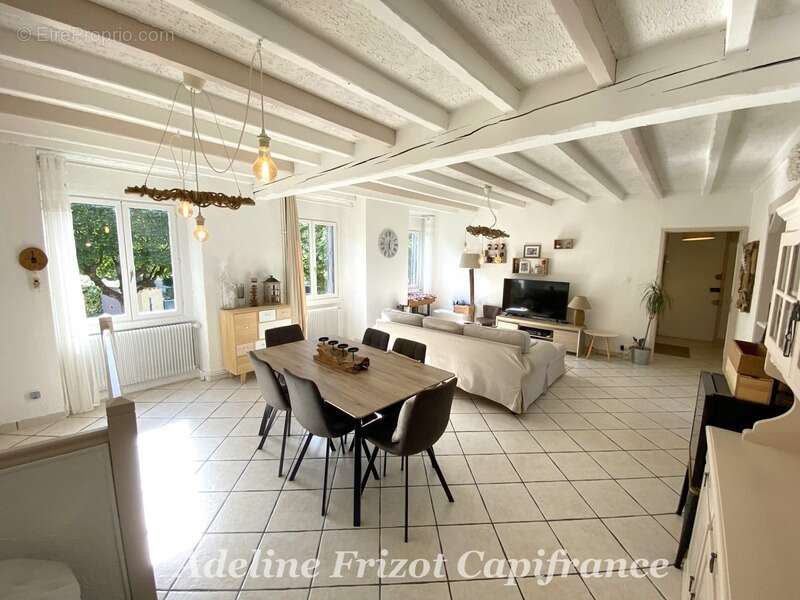 Appartement 84m2 - lumineux - 3 chambres - proche gare - dpe c - cave - photo 2
