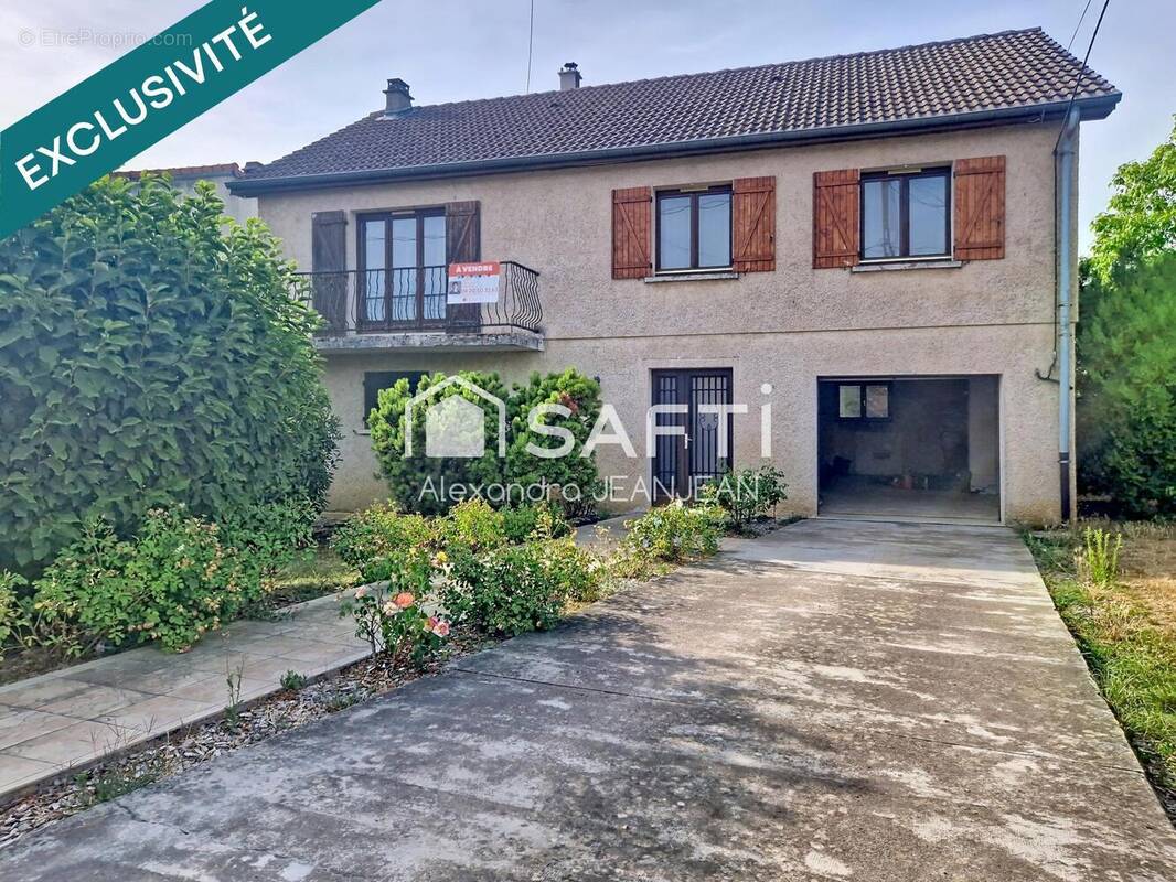 Photo 1 - Maison à REZONVILLE