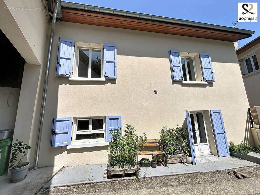 Maison 117 m² à Claix  - photo 9