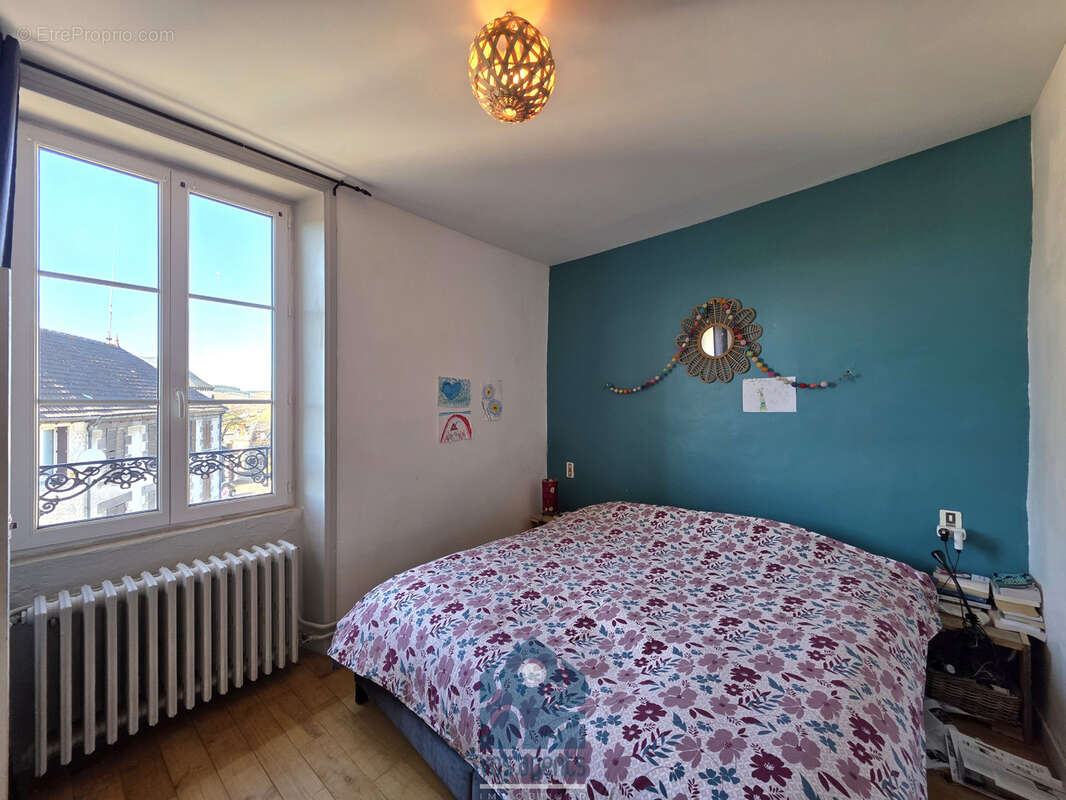 Maison à MANZAT